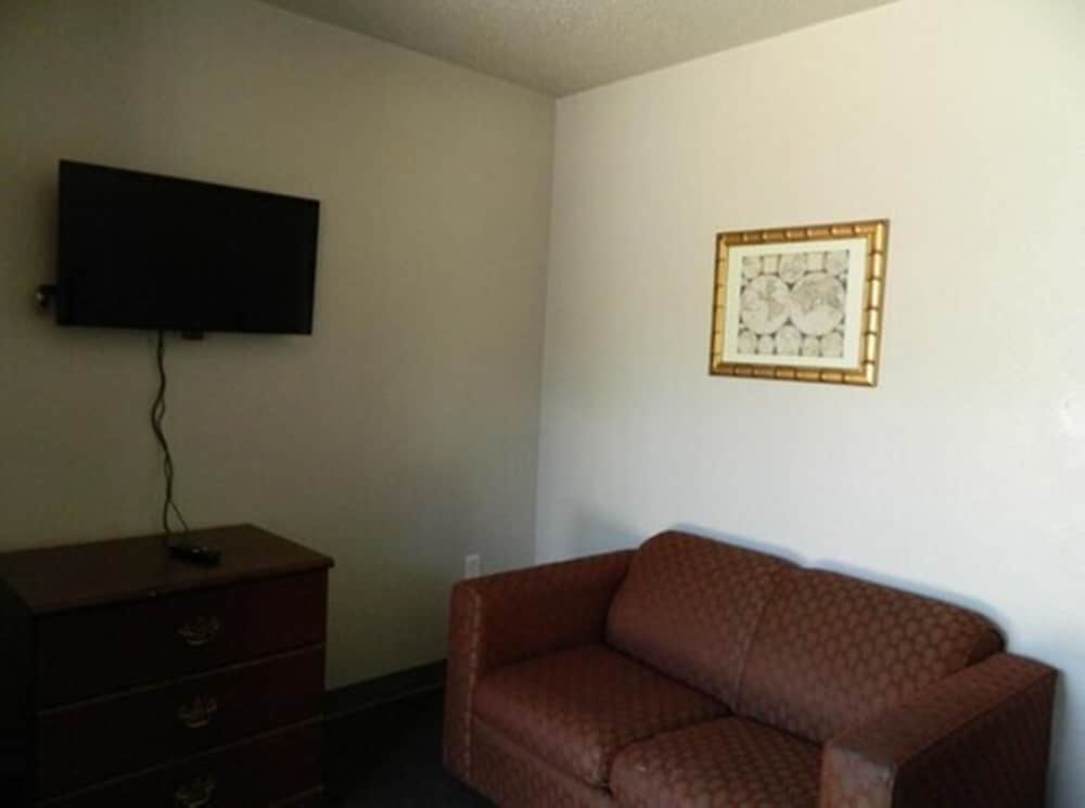 Paris Extended Stay Suites - photo 15