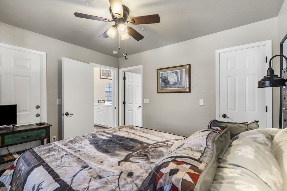 Suite Outlook Resort Amenities Penthouse Close to Downtown Updated - photo 5