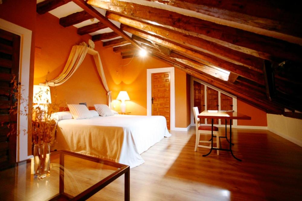 El Hotel De La Villa — Pedraza