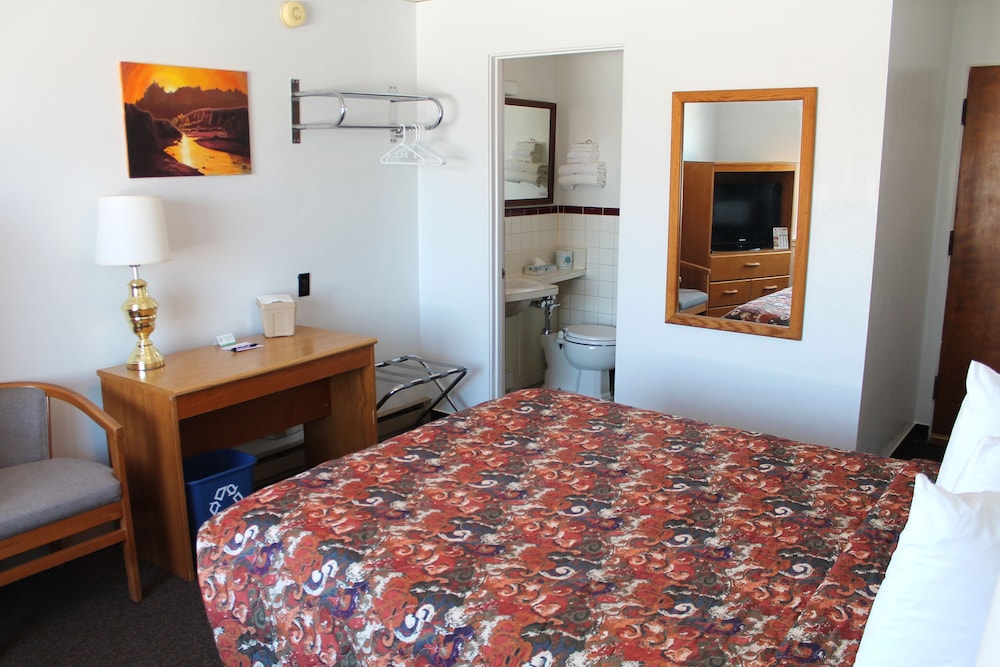 Budget Host Crestview Inn - photo 5