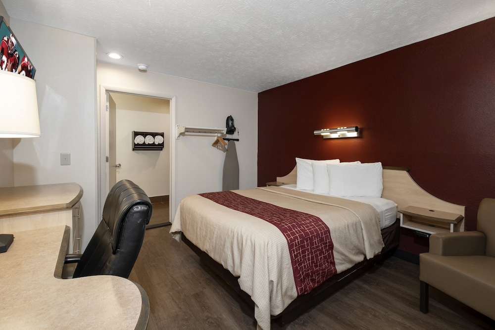 Red Roof Inn Indianapolis Greenwood - photo 11