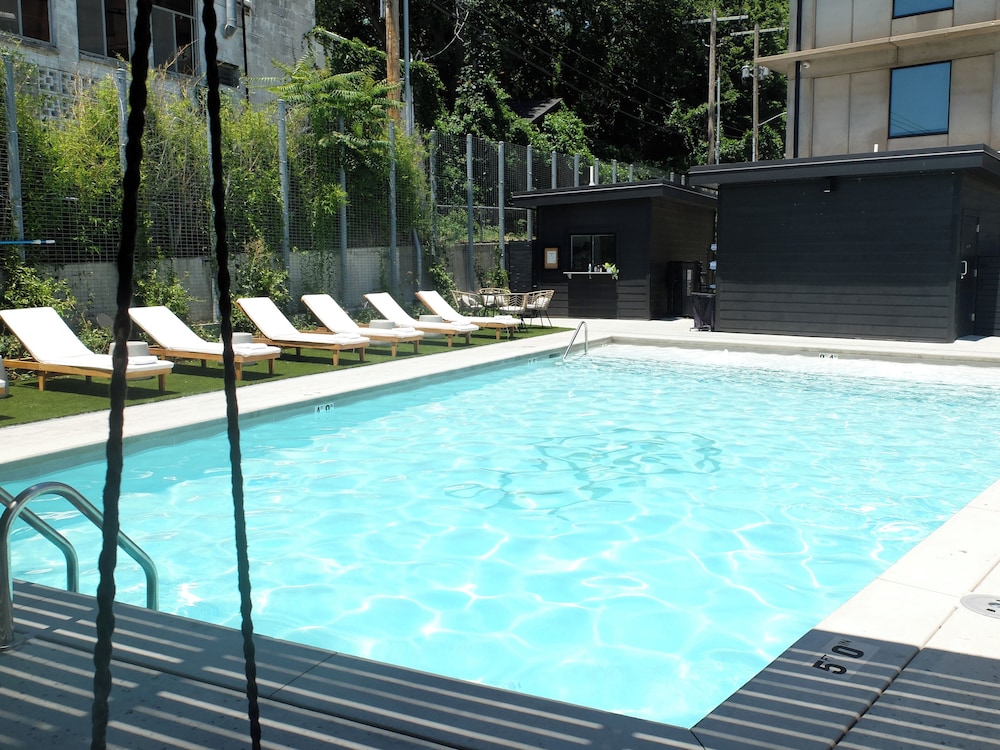 Brut Hotel - photo 47