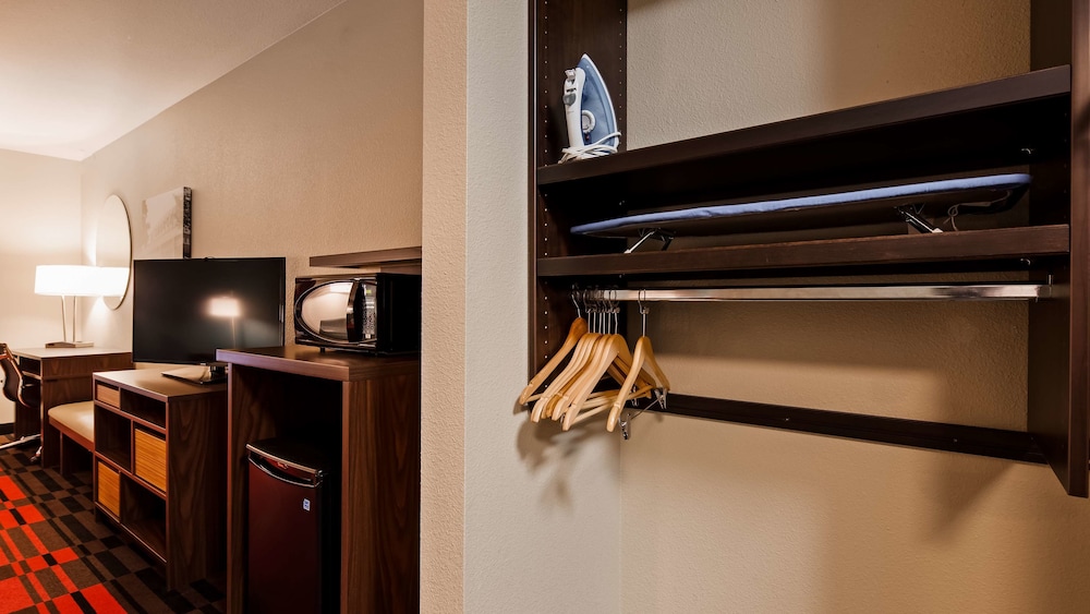 Best Western Roosevelt Place Hotel - photo 22