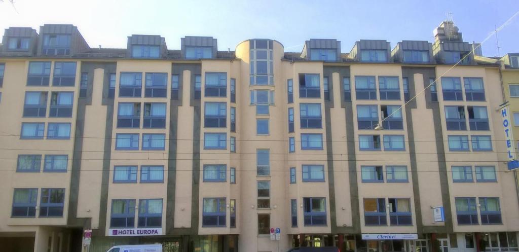 Hotel Europa — 4-Star Luxury Hotel in Munich, Germany