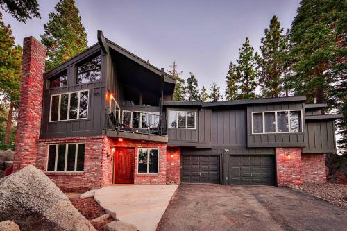 Sunset Cove Chic Tahoe Retreat