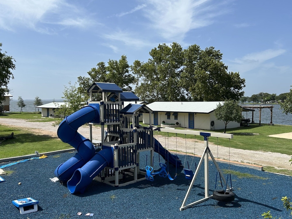 Oasis Lake Buchanan - photo 7