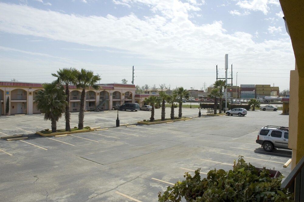 Hotel O Grand Inn Channelview I 10 - photo 20