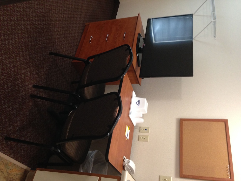 Days Inn & Suites by Wyndham Rochester Mayo Clinic South - photo 3