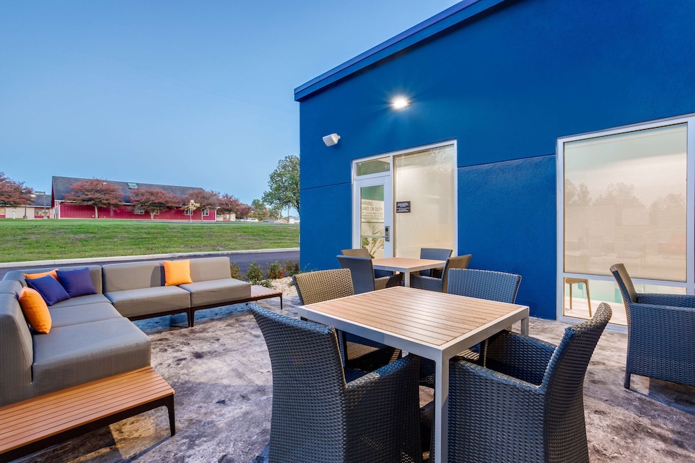 Hampton Inn by Hilton Bedford - photo 45