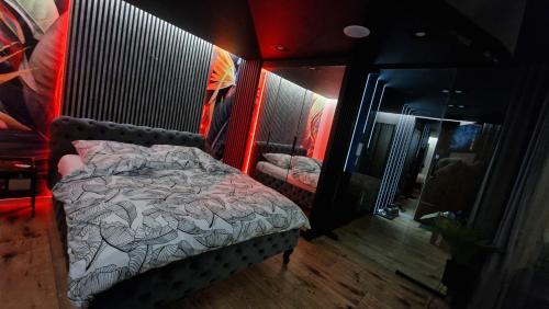 Apartament Czarna Perła z dużym tarasem NA Dachu 75m2 PROJEKTOR garaż podziemny — 4-Star Luxury Hotel in Kielce, Poland