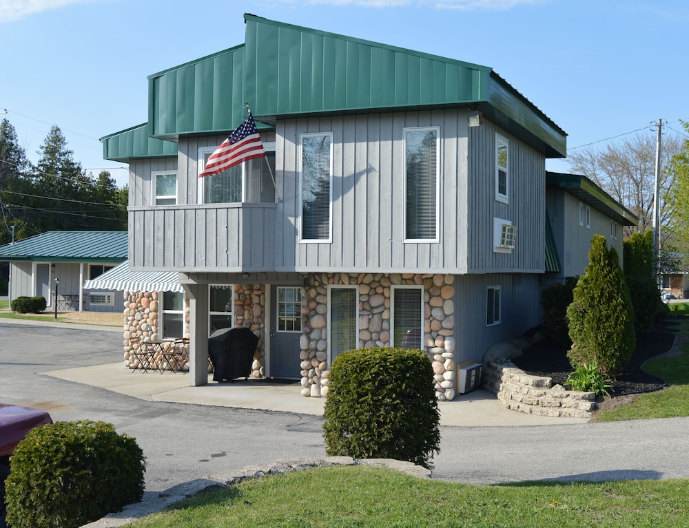 Coastal Suites Resort - photo 41