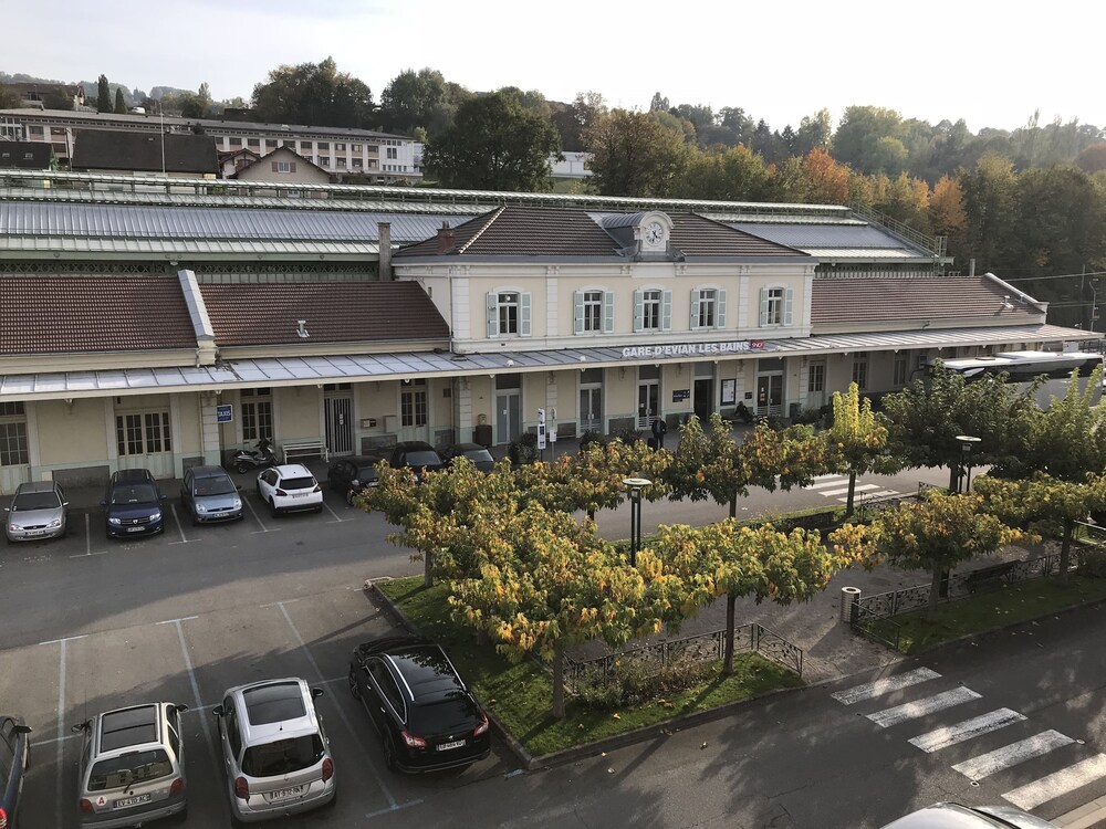 Hôtel Evian Express Terminus in Evian-Les-Bains, France