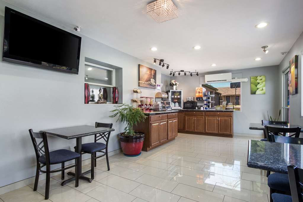 Knights Inn and Suites Salem - photo 8