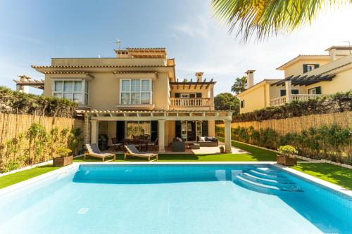 Casa Pinsa GroAYzA giges mediterran stilvolles Ferienhaus mit eigenem Pool in Puig de Ros — 4-Star Luxury Hotel in Llucmajor, Spain