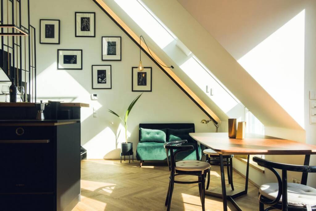 Blackriver Loft Vienna Mit Gratis Parkplatz Nahe Schonbrunn Und U6 — 4-Star Luxury Hotel in Vienna, Austria