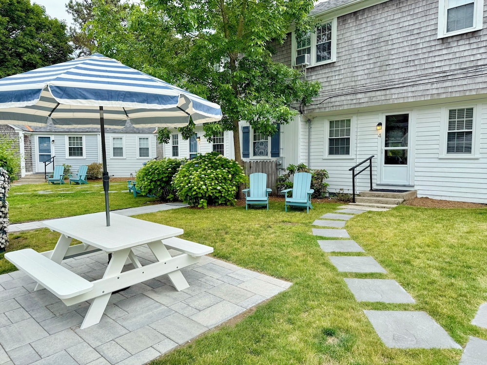 The Seagrove Suites & Guest Rooms - photo 62