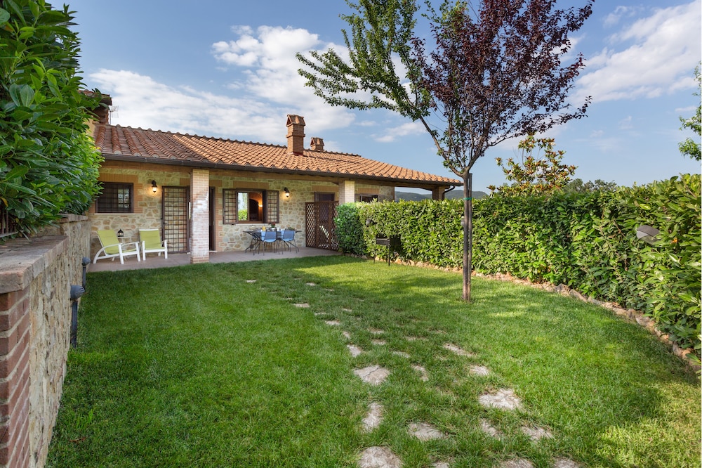 Agriturismo Dei Casali — 4-Star Luxury Hotel in Amelia, Italy