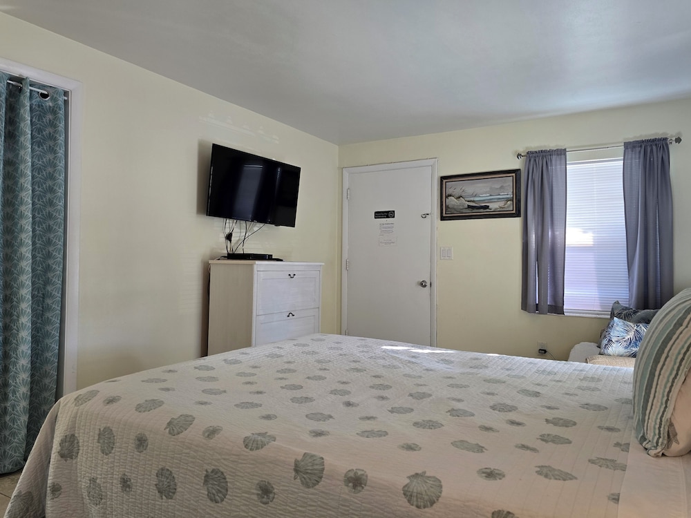 Sea Scape Oceanfront Motel - photo 25