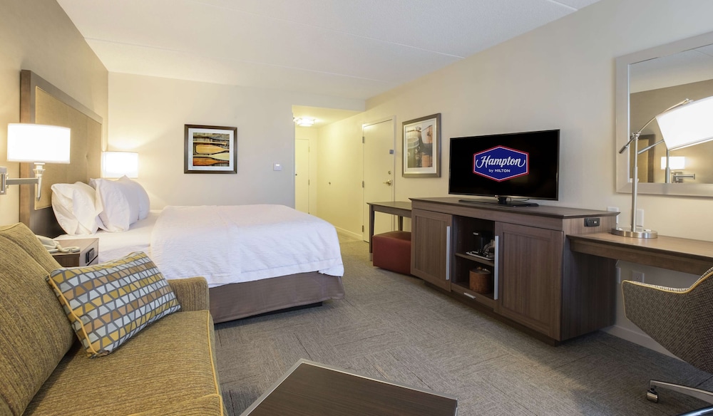 Hampton Inn Waterville - photo 5