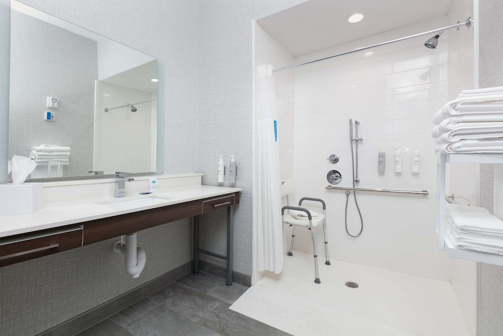 Hampton Inn & Suites by Hilton Port Lavaca - photo 9