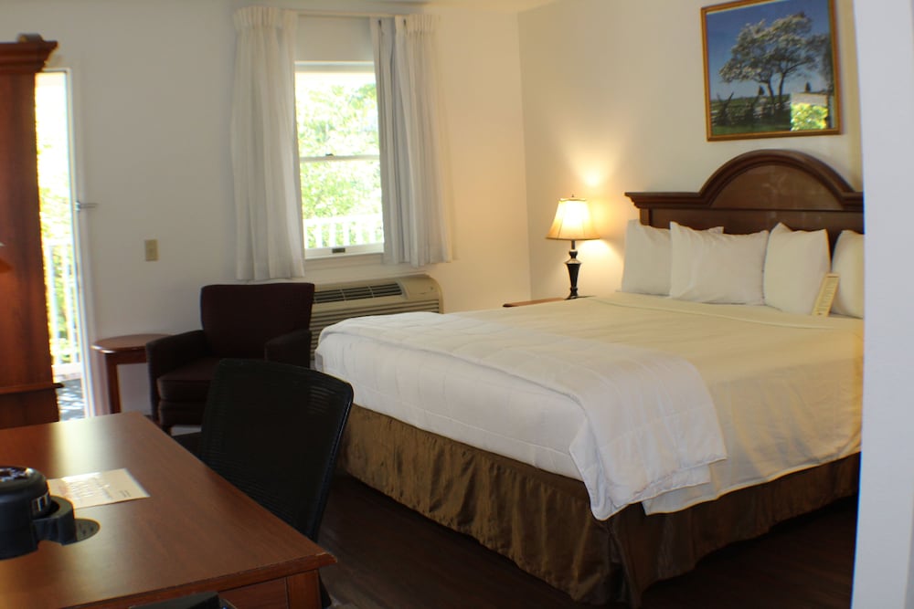 Inn at Cemetery Hill - photo 25