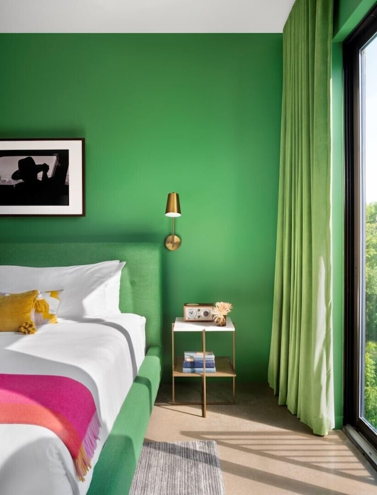 The Ruby Hotel - photo 14
