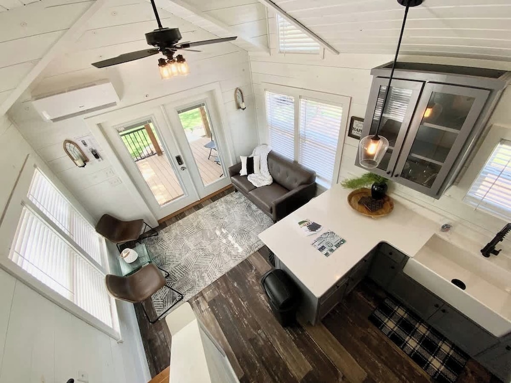Resort at Fredericksburg Unit 1 - photo 5