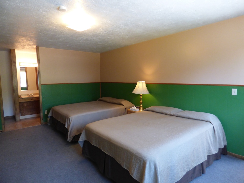 The Hitching Post Hotel and Farm Store - photo 9