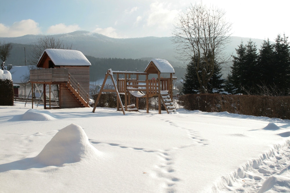 Children's play area - outdoor