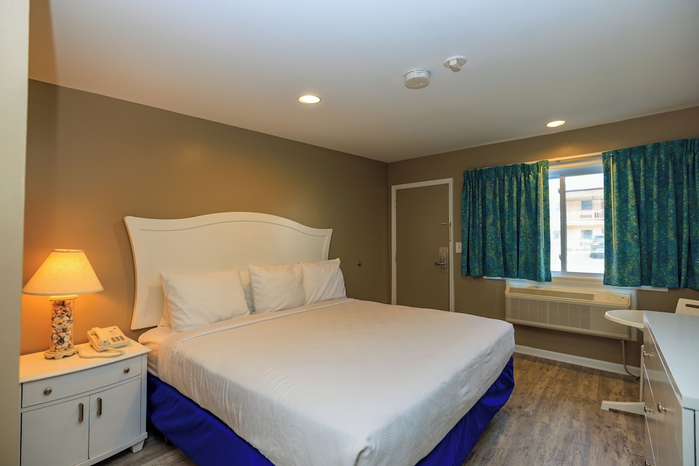 The White Sands Oceanfront Resort & Spa - photo 17