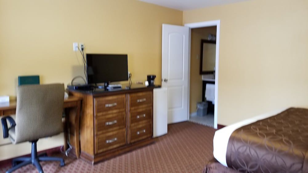 The Forks Motel - photo 22