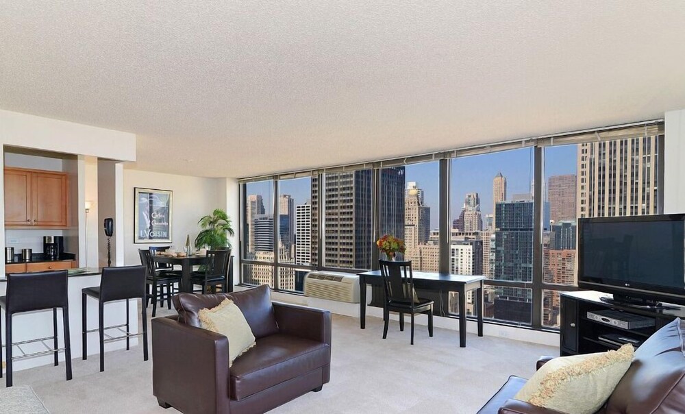Corporate Suites Network At Columbus Plaza - photo 5