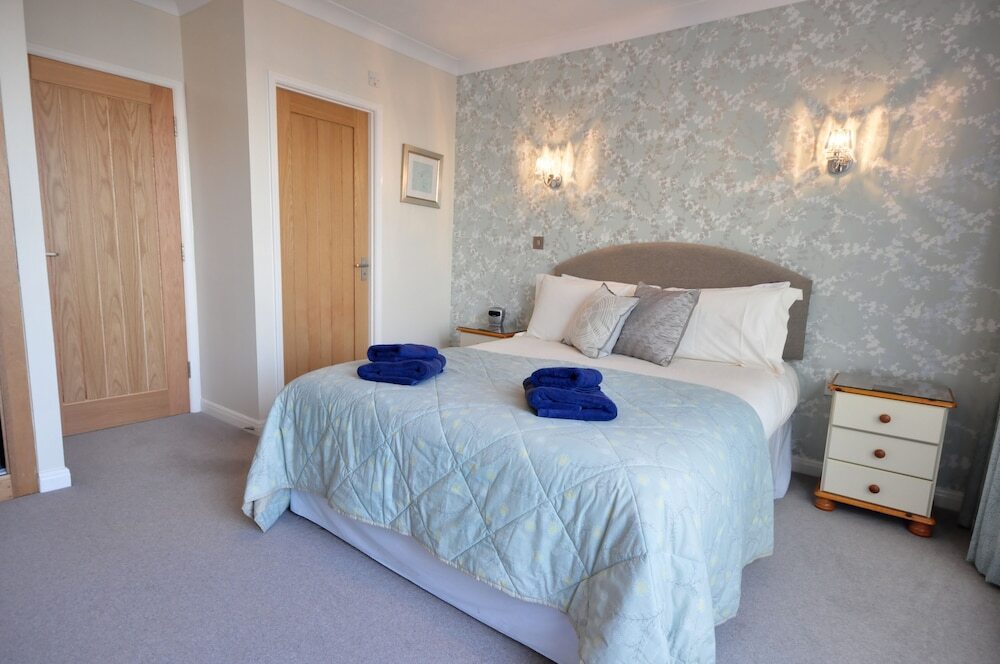 Blue Swell in Poole, United Kingdom