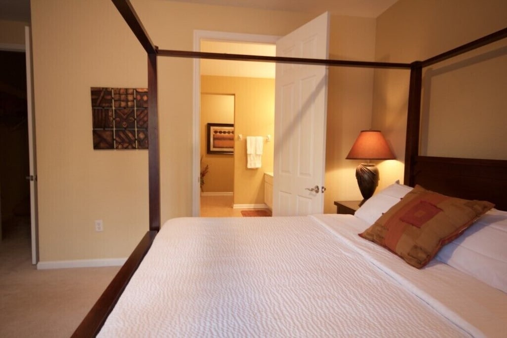 12 103 3 Bedroom Home by RedAwning — Orlando — photo 5
