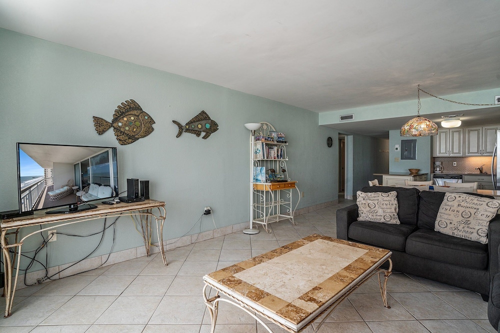 1412 Waters Edge Resort 3 Bedroom Condo by RedAwning - photo 11