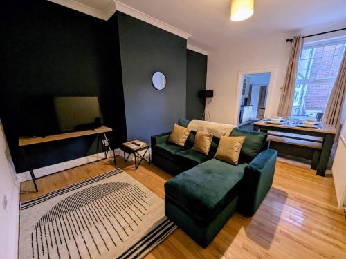 Comforting 2 Br Flat For Workers Friends & Family — 4-Star Luxury Hotel in South Shields, United Kingdom