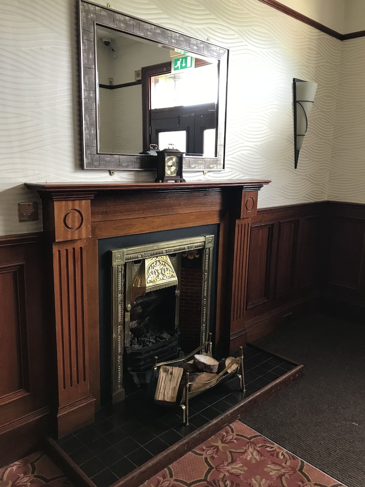 Taylors Hotel — Kilwinning — photo 4