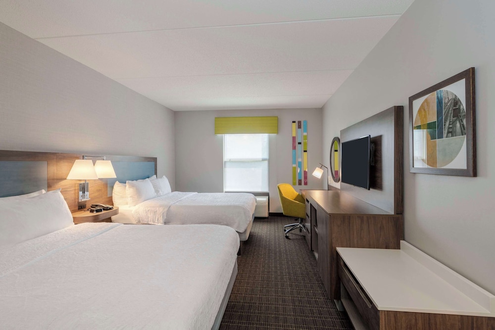 Hampton Inn & Suites Burlington NC - photo 6