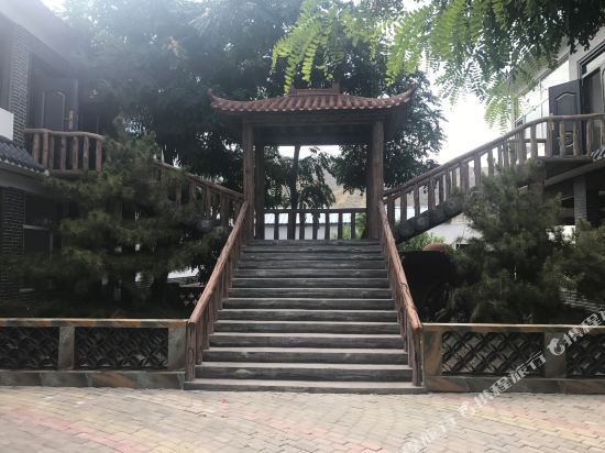 Longquan Manor in Shizuishan, People's Republic of China