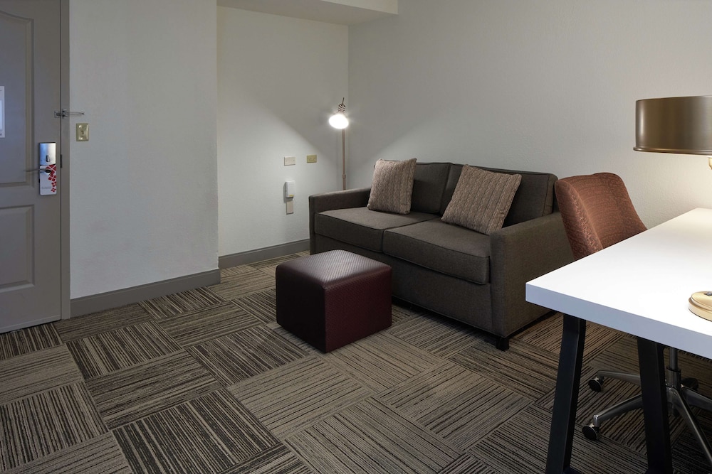 Hilton Garden Inn Evansville - photo 25