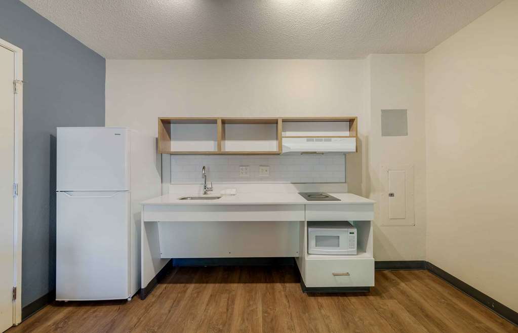 Extended Stay America Suites Miami Airport Doral - photo 22