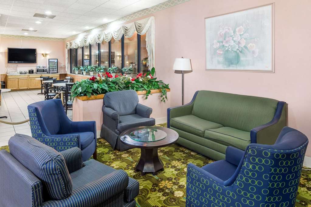 Days Inn by Wyndham Walterboro - photo 2