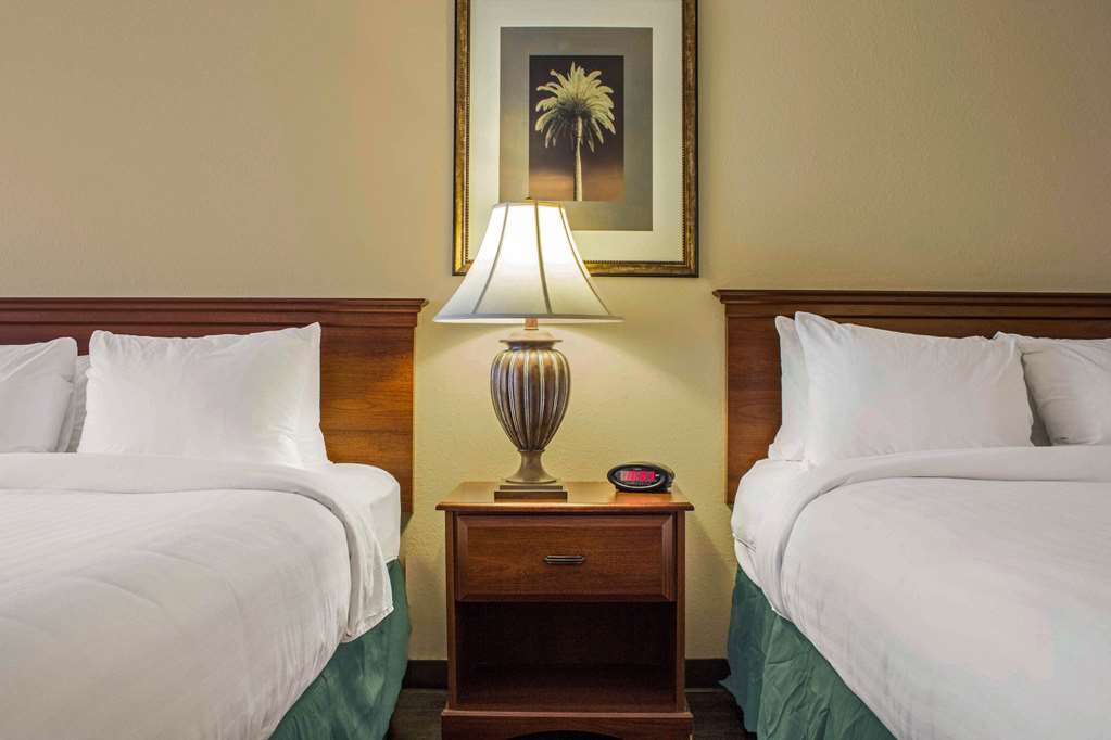Quality Inn Benson I 10 Exit 304 - photo 18
