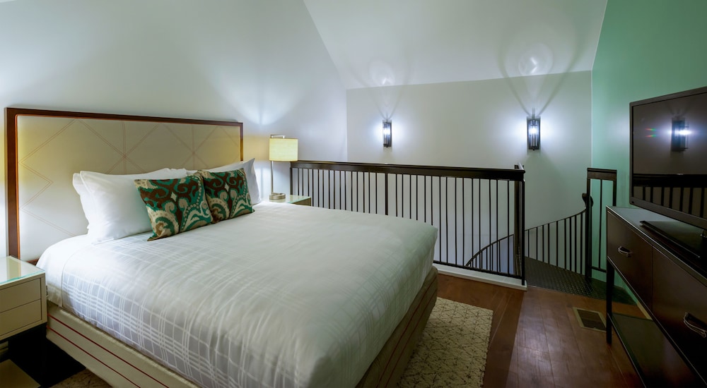 Hotel Indigo Savannah Historic District by IHG - photo 17