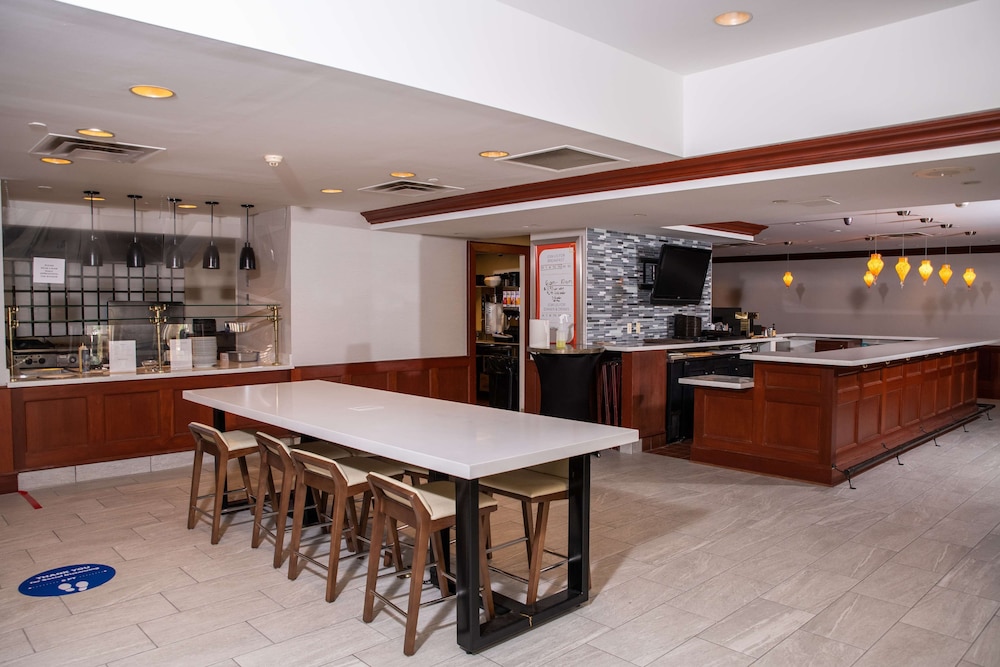 Hilton Garden Inn Erie - photo 27