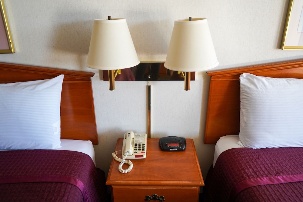 Sunset Inn Clarksville - photo 11