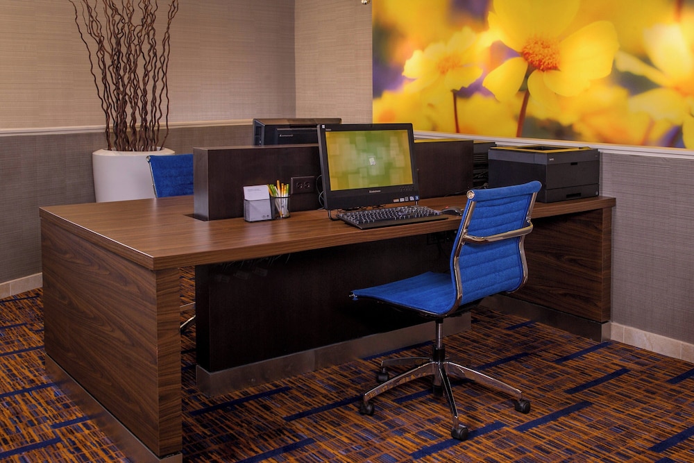 Courtyard by Marriott Richmond West - photo 16