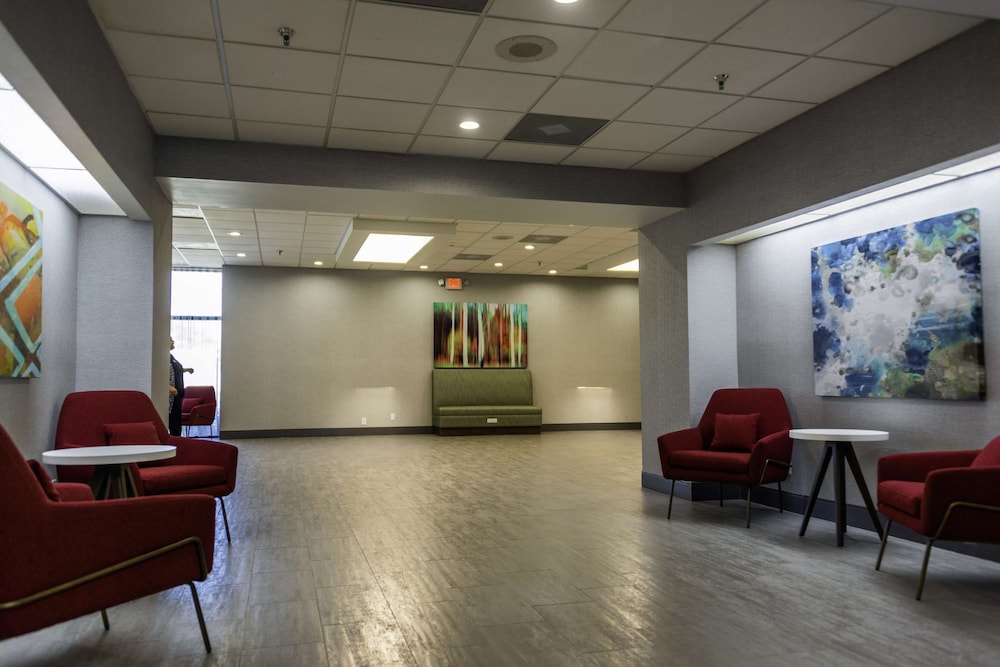 Hampton Inn Kinston - photo 2