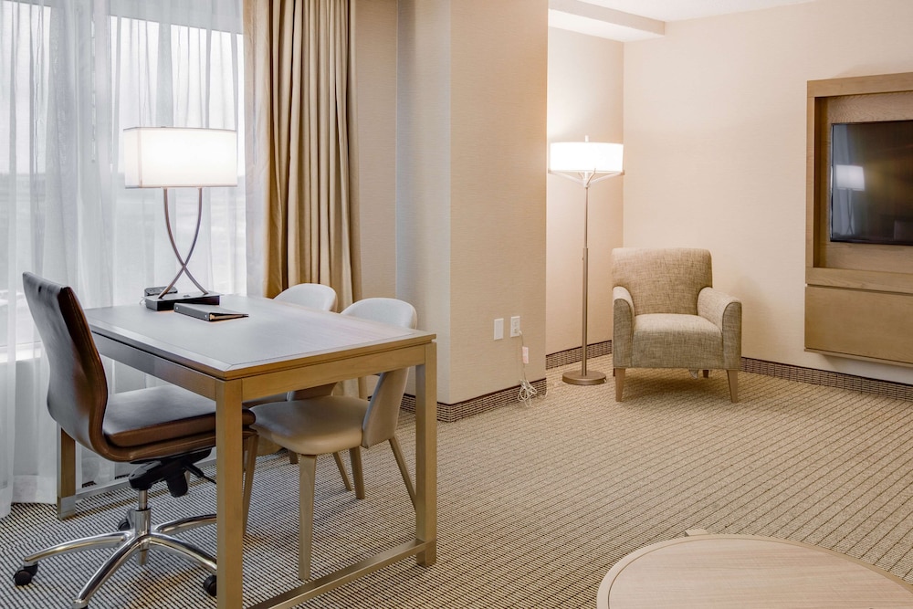 Embassy Suites by Hilton Columbus Dublin - photo 16