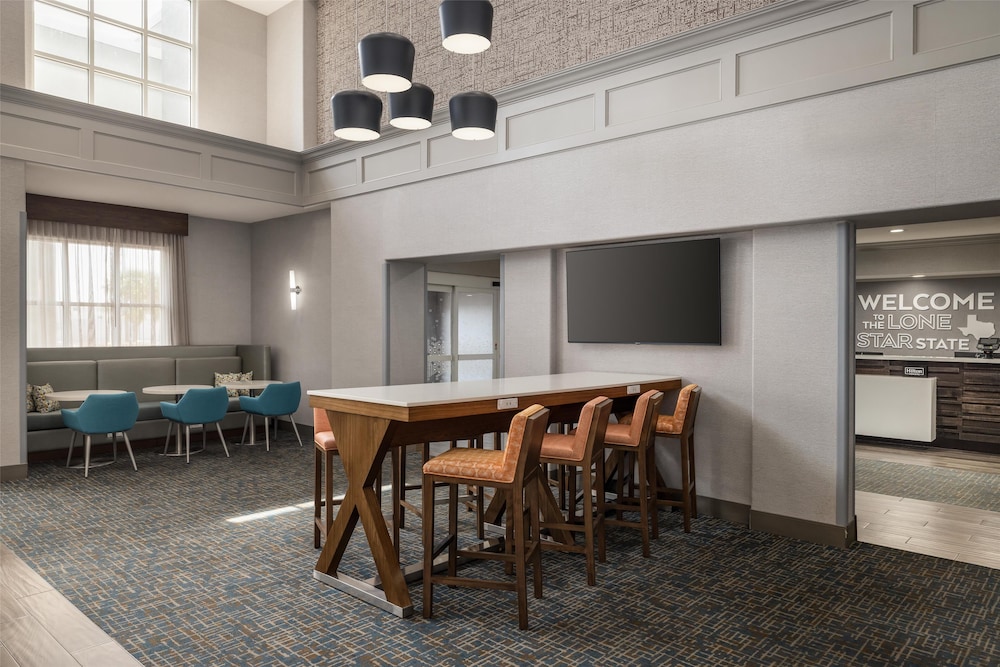 Hampton Inn & Suites Galveston - photo 2